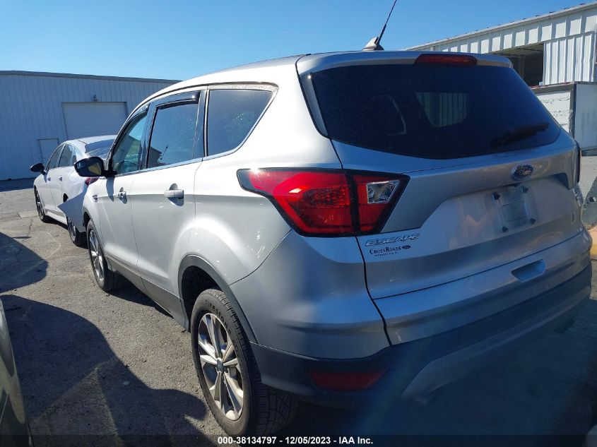 2019 FORD ESCAPE SE - 1FMCU0GDXKUA01738