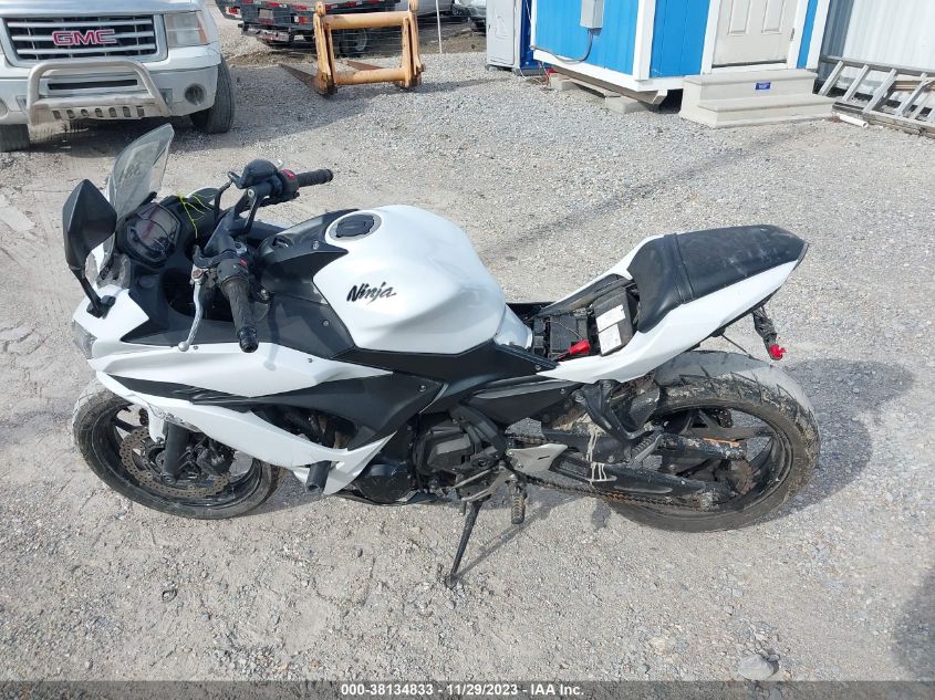 2017 KAWASAKI EX650 F - JKAEXEK12HDA09028