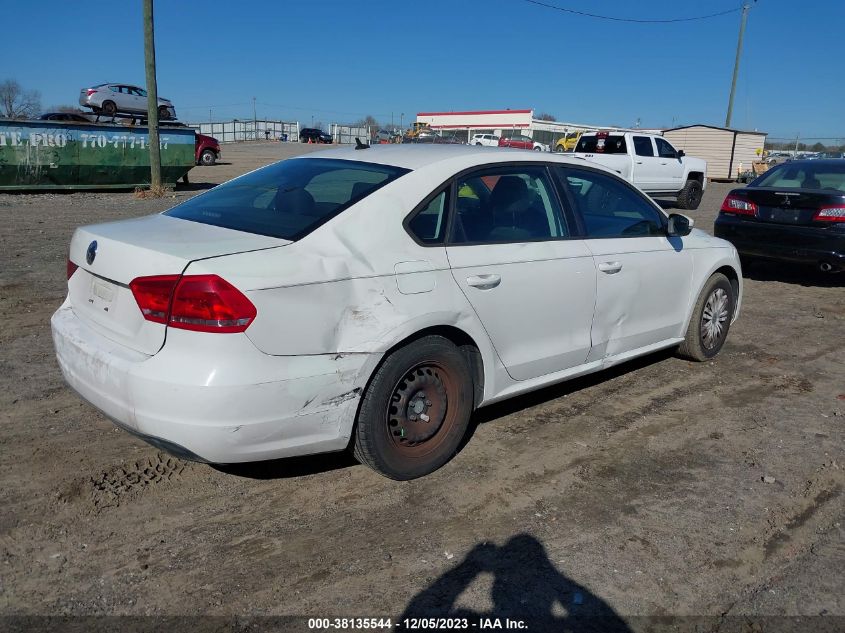 2014 VOLKSWAGEN PASSAT S - 1VWAP7A35EC006767