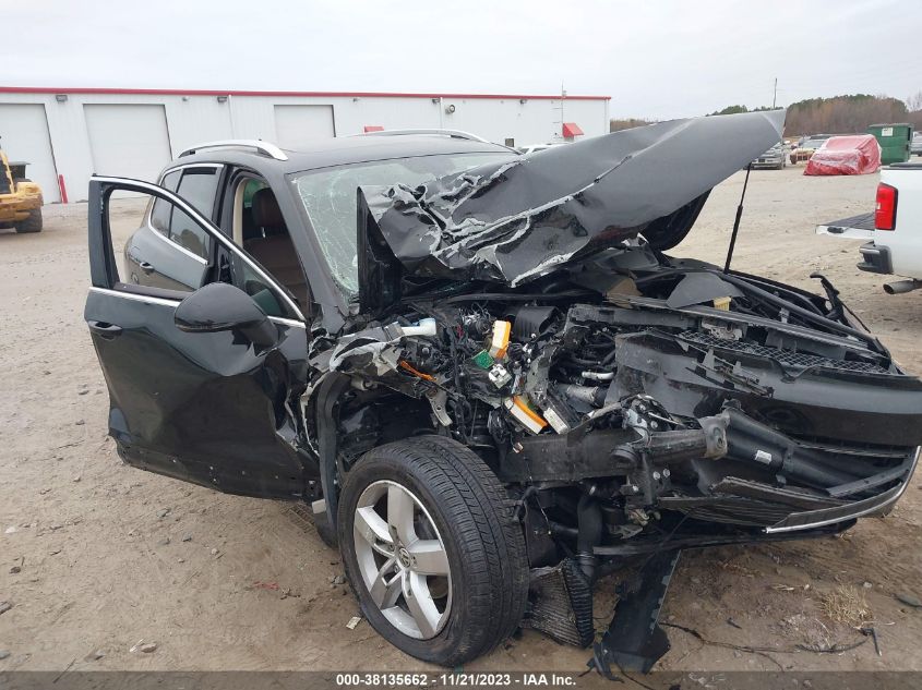 2014 VOLKSWAGEN TOUAREG TDI LUX - WVGEP9BP7ED011752