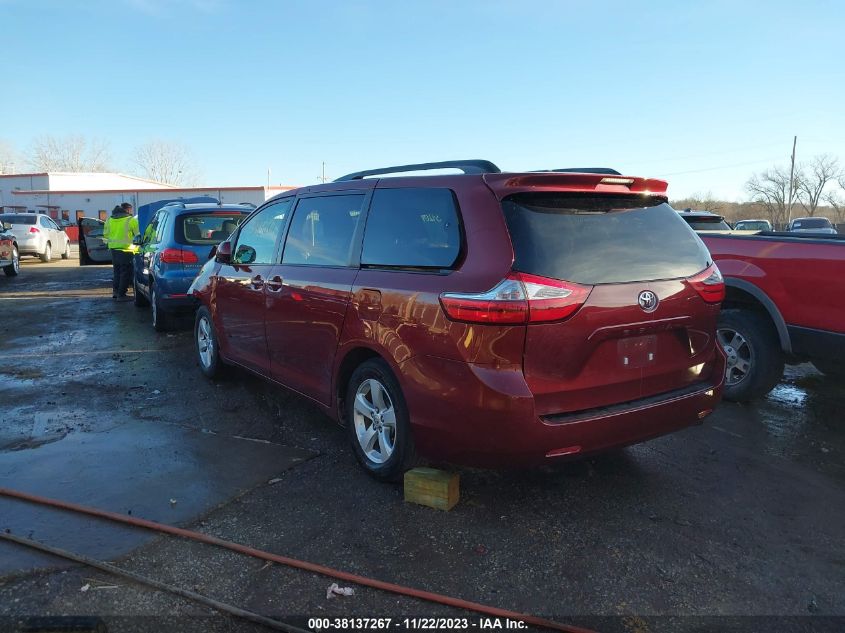 5TDKZ3DC7HS894401 2017 TOYOTA SIENNA, photo no. 3