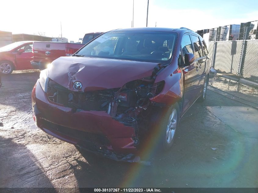 5TDKZ3DC7HS894401 2017 TOYOTA SIENNA, photo no. 6