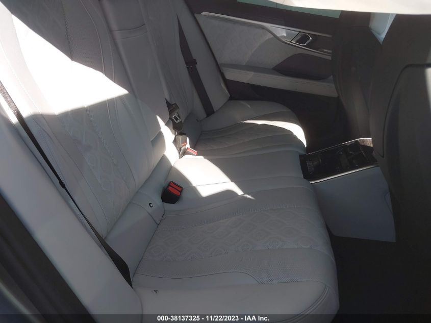 2021 BMW M8 BASE (A8) - WBSGV0C02MCF03525