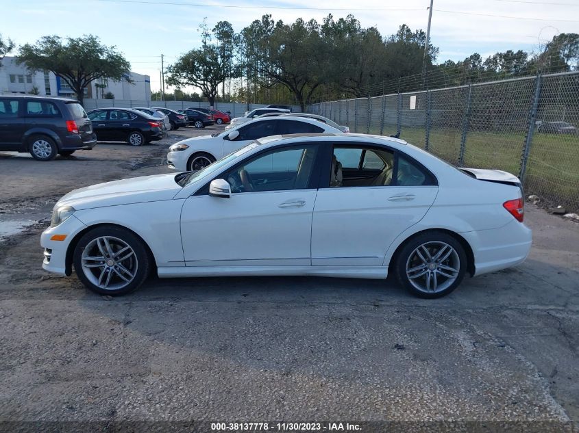 2014 MERCEDES-BENZ C 250 LUXURY/SPORT - WDDGF4HB2EG253402
