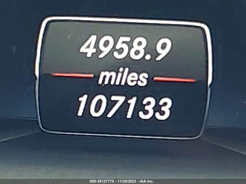 2014 MERCEDES-BENZ C 250 LUXURY/SPORT - WDDGF4HB2EG253402