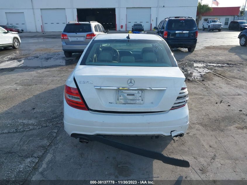 2014 MERCEDES-BENZ C 250 LUXURY/SPORT - WDDGF4HB2EG253402