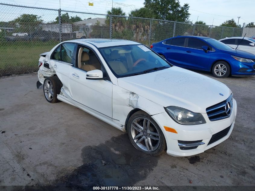 2014 MERCEDES-BENZ C 250 LUXURY/SPORT - WDDGF4HB2EG253402