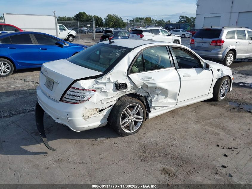 2014 MERCEDES-BENZ C 250 LUXURY/SPORT - WDDGF4HB2EG253402