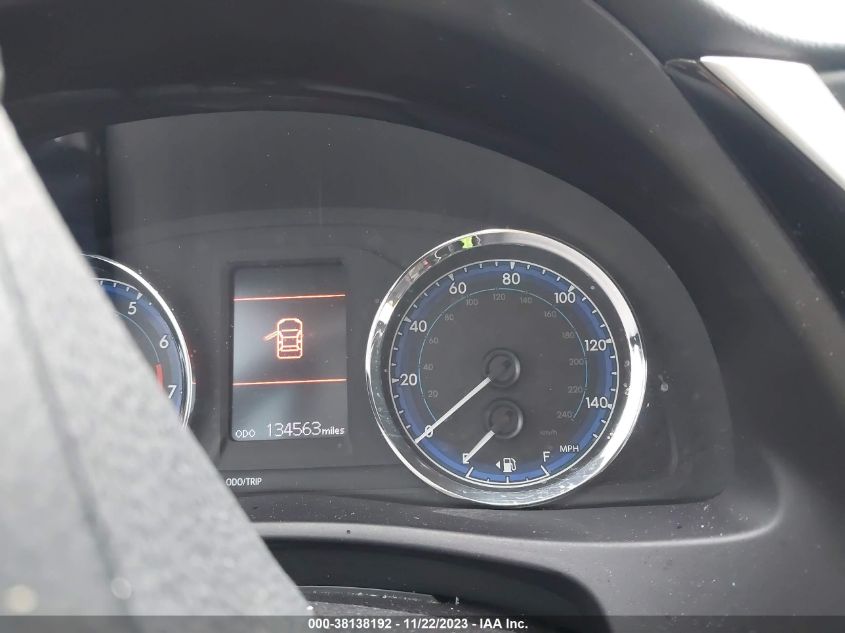 2019 TOYOTA COROLLA LE - 5YFBURHE5KP863970