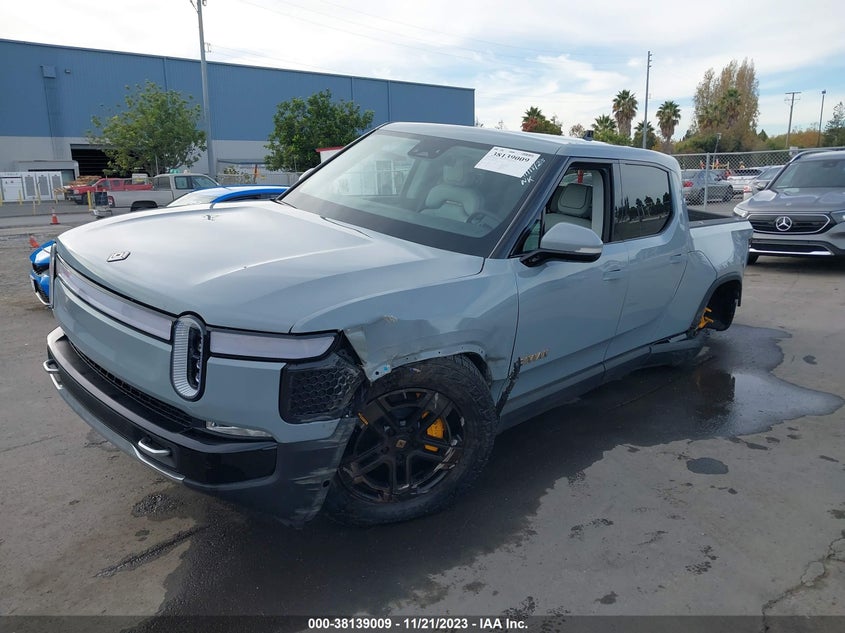VIN 7FCTGAAA4PN023620 2023 RIVIAN R1T ADVENTURE QUAD-MOTOR
