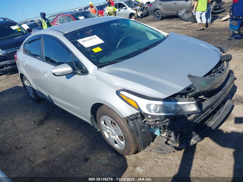 VIN 3KPFK4A7XHE055114 2017 KIA FORTE LX