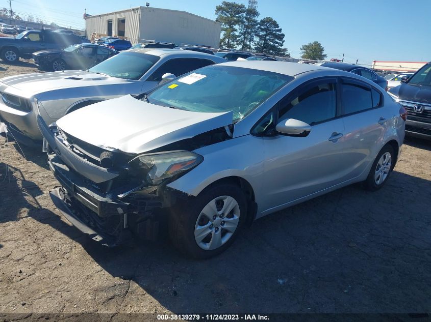 VIN 3KPFK4A7XHE055114 2017 KIA FORTE LX