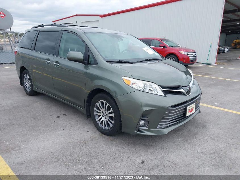 TOYOTA-SIENNA-5TDYZ3DC7JS902495