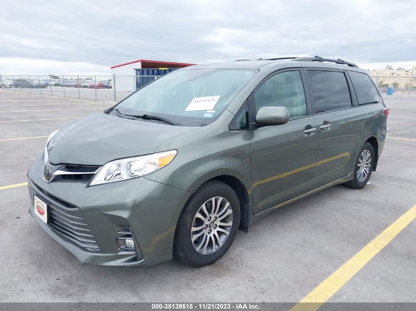 5TDYZ3DC7JS902495 2018 TOYOTA SIENNA, photo no. 2