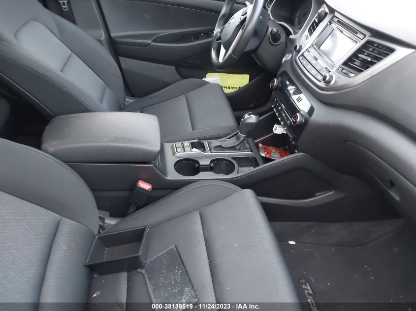 2017 HYUNDAI TUCSON VALUE - KM8J3CA20HU555981