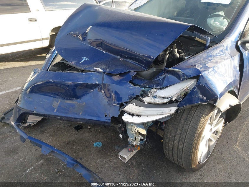VIN 5YJYGDEE1LF057775 2020 TESLA MODEL Y