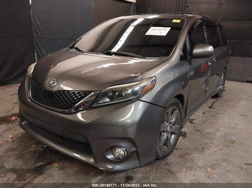 5TDXK3DC8FS637366 2015 TOYOTA SIENNA, photo no. 2