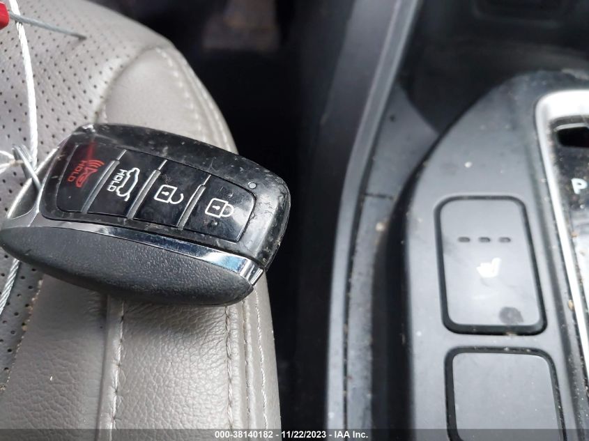 2017 HYUNDAI SANTA FE LIMITED - KM8SNDHF4HU187091