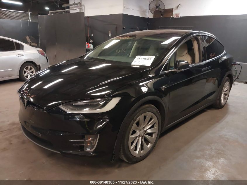 2018 TESLA MODEL X 100D/75D/P100D - 5YJXCDE25JF096508