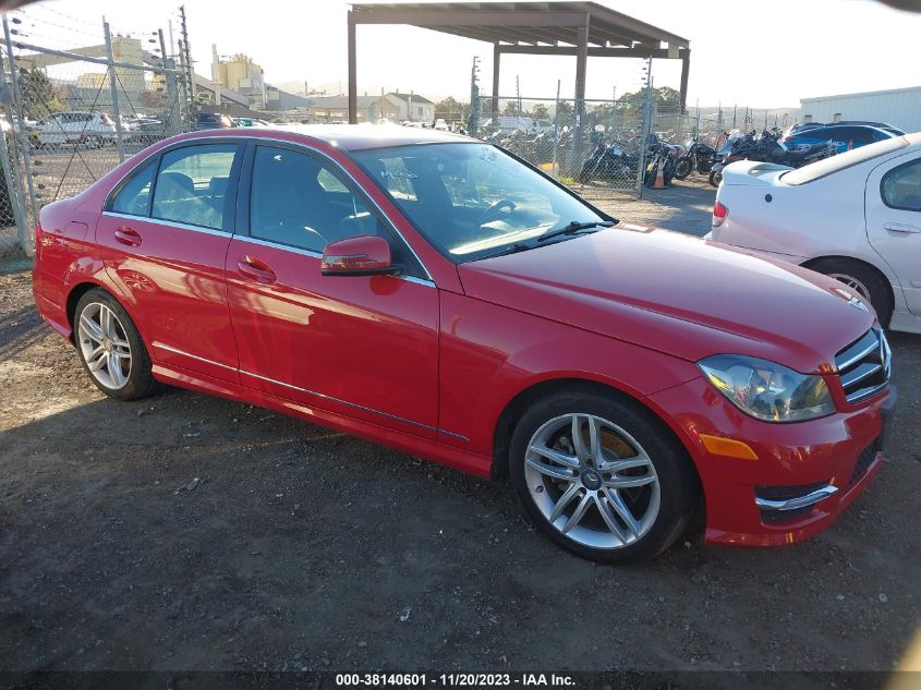 2014 MERCEDES-BENZ C 250 LUXURY/SPORT - WDDGF4HB7EA962619