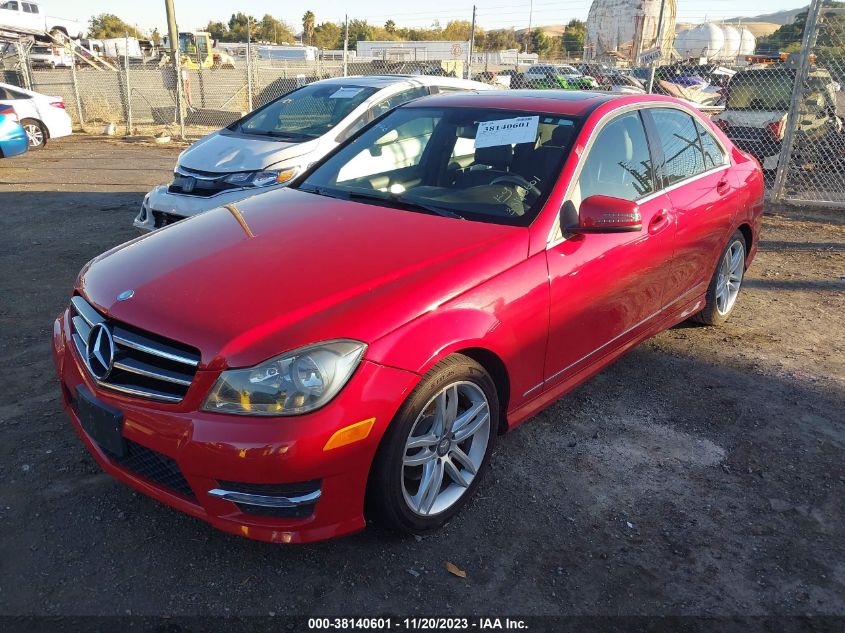 2014 MERCEDES-BENZ C 250 LUXURY/SPORT - WDDGF4HB7EA962619