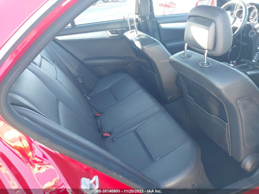 2014 MERCEDES-BENZ C 250 LUXURY/SPORT - WDDGF4HB7EA962619