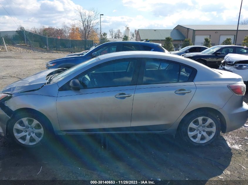 2013 MAZDA MAZDA3 I SPORT - JM1BL1U84D1703381