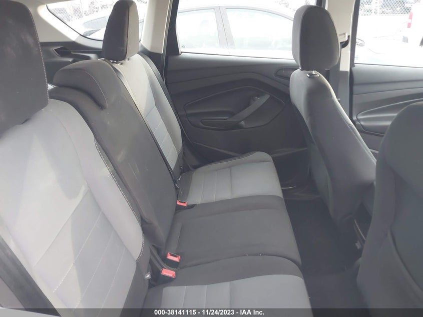 VIN 1FMCU0F70HUC21782 2017 FORD ESCAPE S