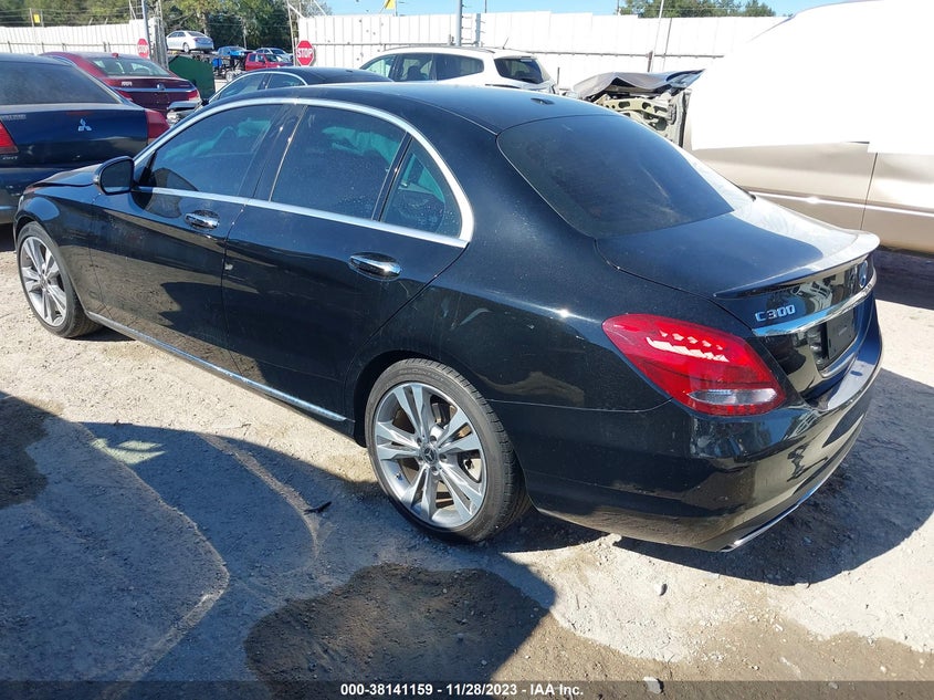 VIN 55SWF4JB7JU239854 2018 MERCEDES-BENZ C 300 300