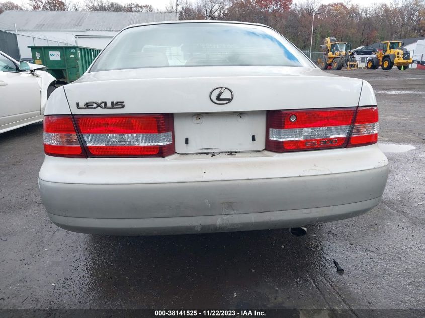 JT8BF28G010322979 | 2001 LEXUS ES 300