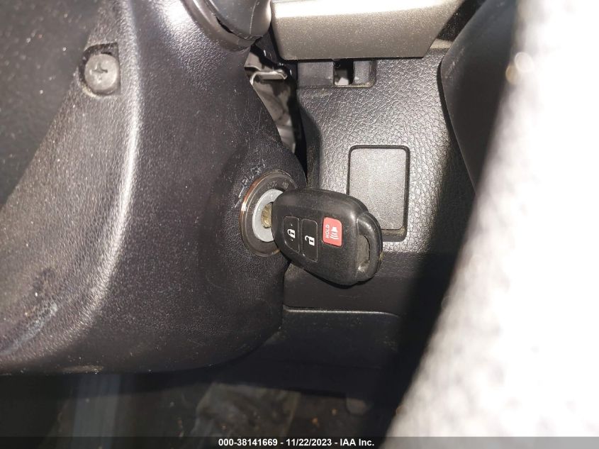 2014 TOYOTA RAV4 XLE - JTMWFREV2EJ018955