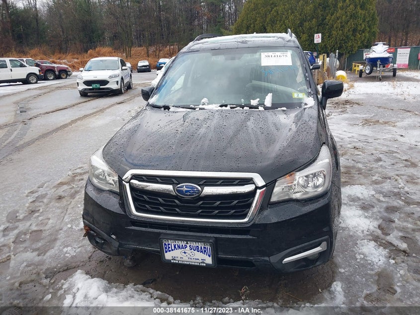 VIN JF2SJAGC7HH445426 2017 SUBARU FORESTER 2.5I PREMIUM