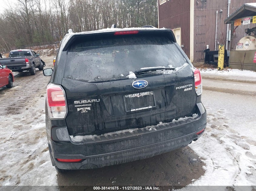 VIN JF2SJAGC7HH445426 2017 SUBARU FORESTER 2.5I PREMIUM