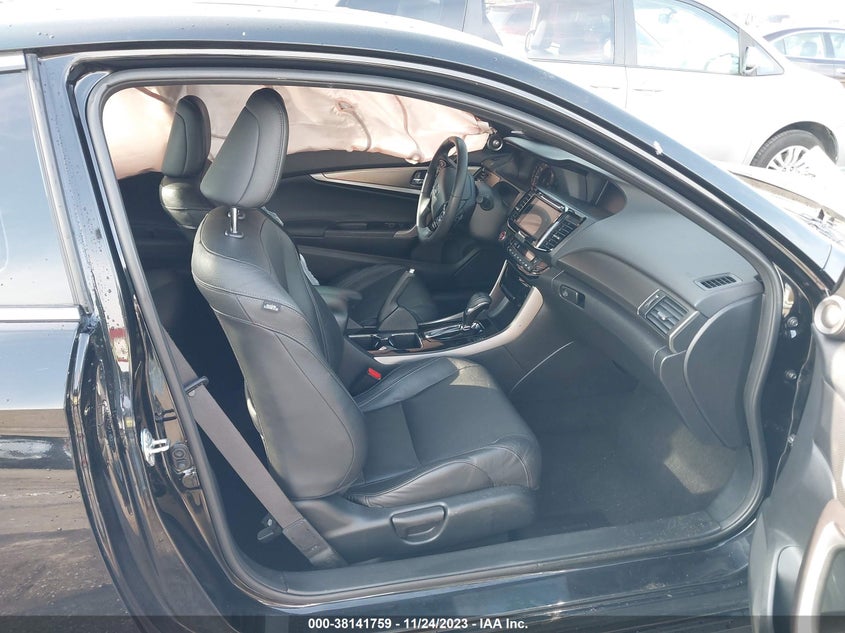 VIN 1HGCT2B0XHA005632 2017 HONDA ACCORD TOURING V6