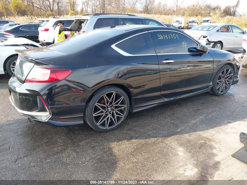 VIN 1HGCT2B0XHA005632 2017 HONDA ACCORD TOURING V6