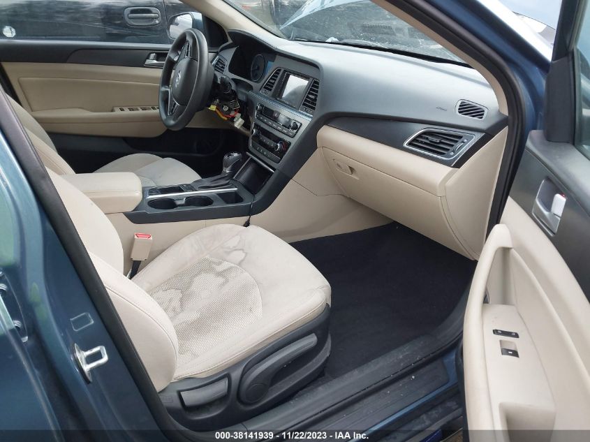 2017 HYUNDAI SONATA SPORT - 5NPE34AF8HH439906