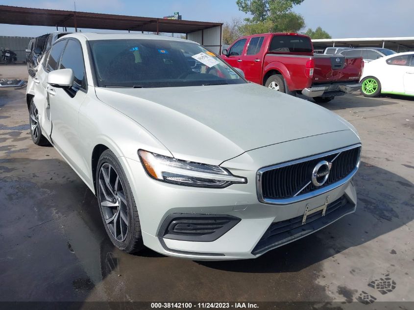 2020 VOLVO S60 T5 MOMENTUM - 7JR102FK0LG048393
