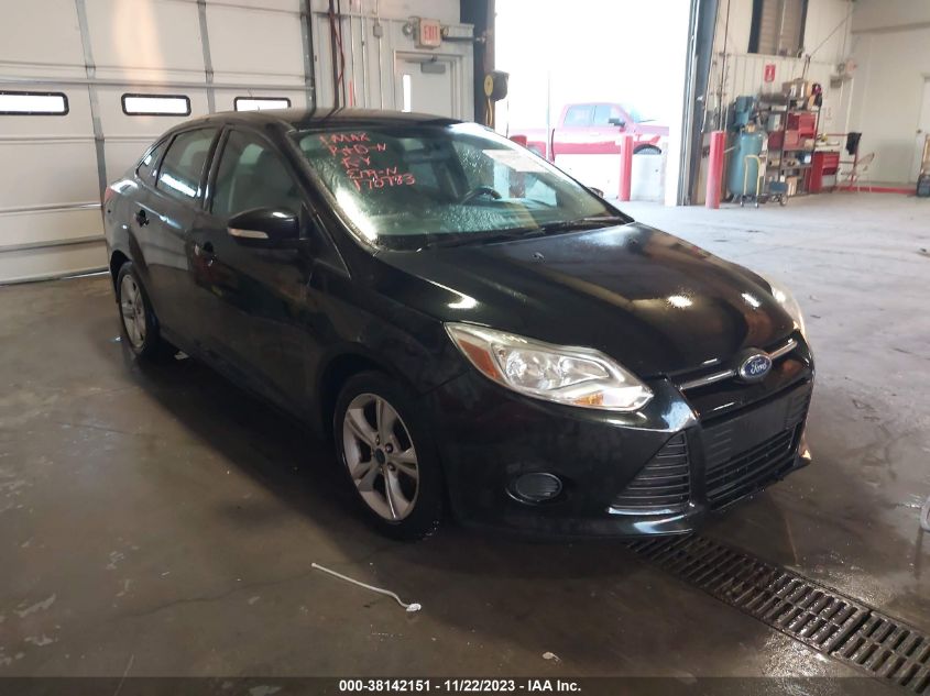 2014 FORD FOCUS SE - 1FADP3F27EL392400