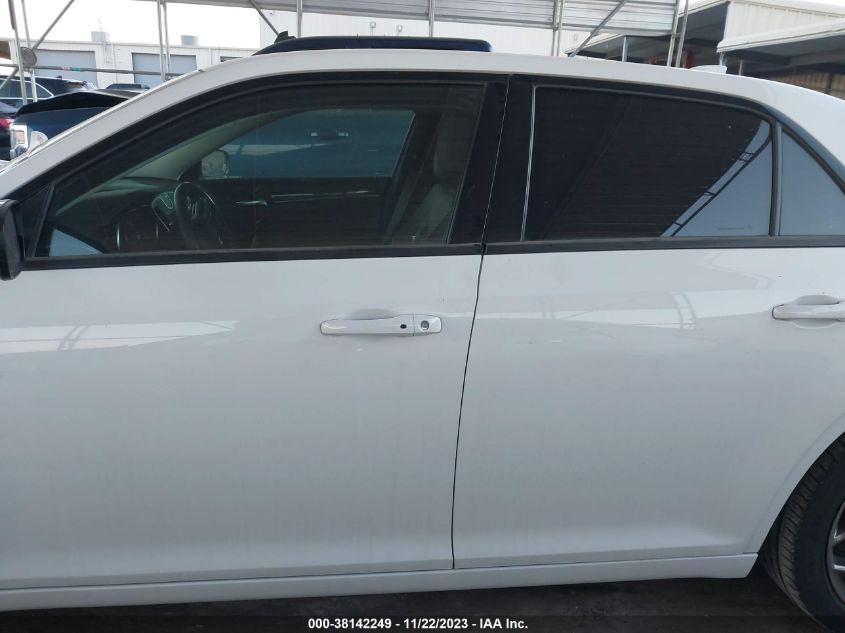 2018 CHRYSLER 300 TOURING - 2C3CCAAG2JH340905