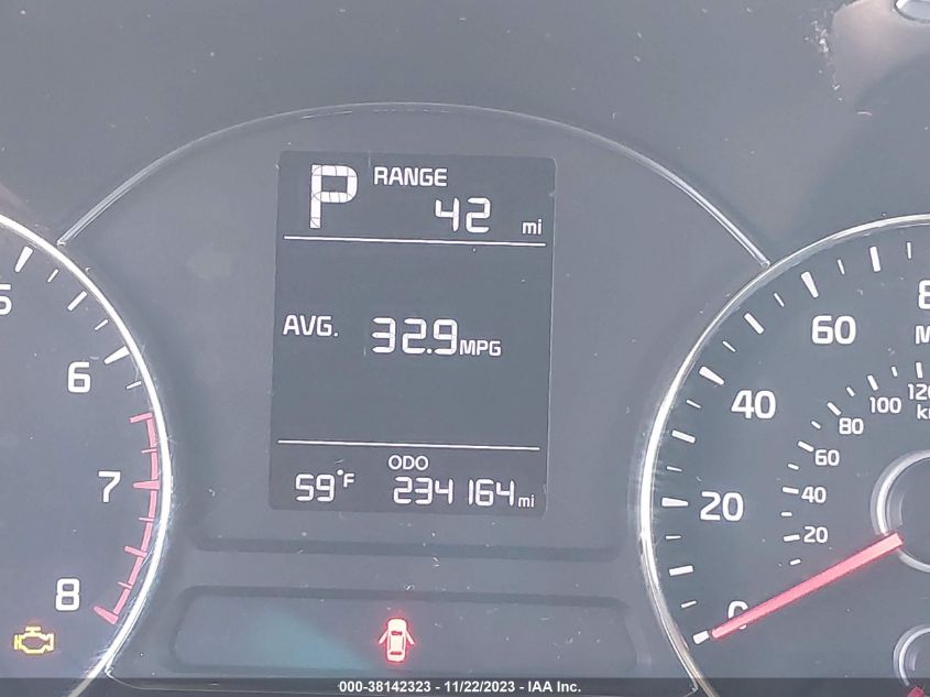 2017 KIA FORTE LX - 3KPFK4A7XHE052181