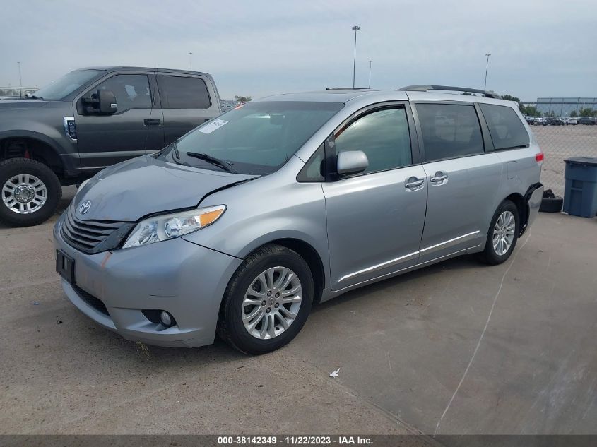 5TDYK3DC8ES483325 2014 TOYOTA SIENNA, photo no. 2