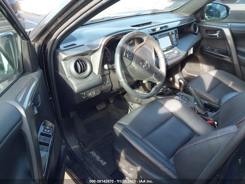 2018 TOYOTA RAV4 SE - 2T3JFREV9JW847642