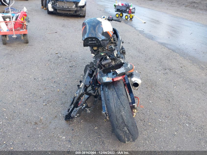 2004 SUZUKI GSX-R750 K - JS1GR7JA642103822