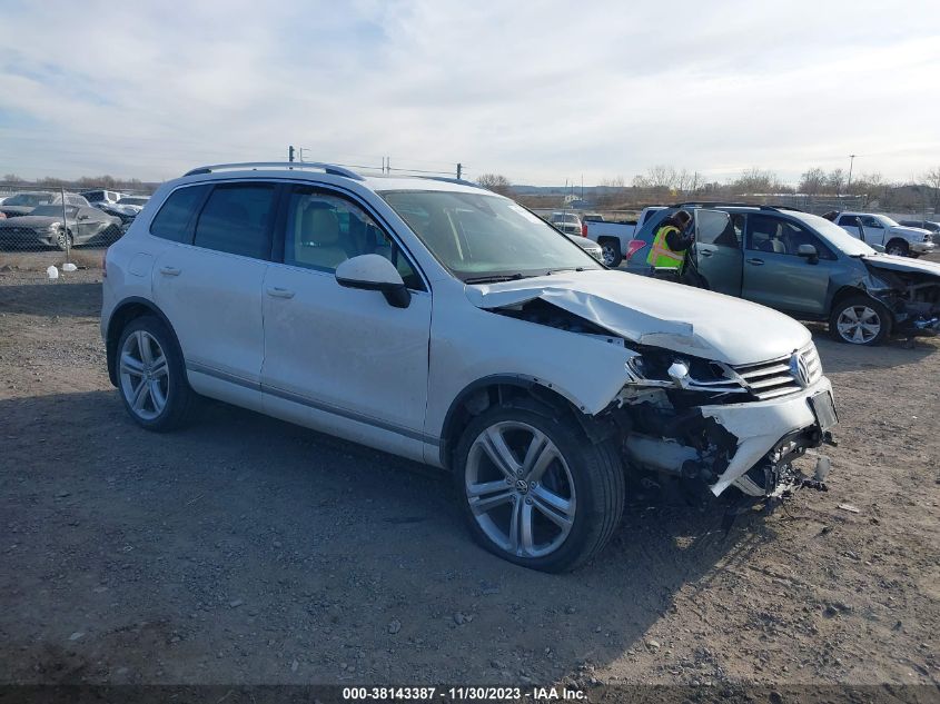 WVGGF7BP0HD001570 VOLKSWAGEN TOUAREG EXECUTIVE 2017
