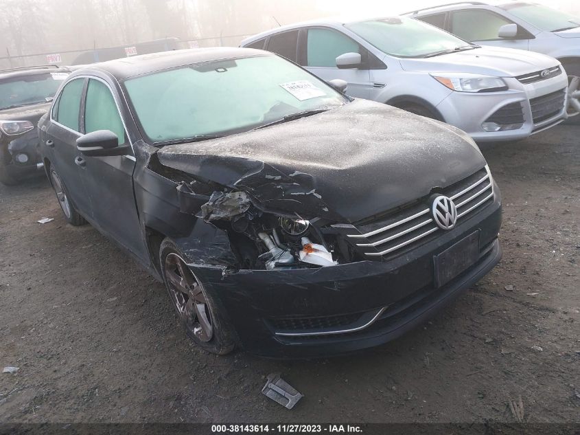 2013 VOLKSWAGEN PASSAT SE - 1VWBP7A38DC148002