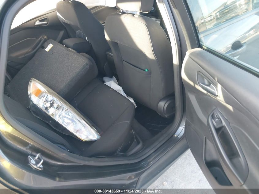 VIN 1FADP3F2XHL227784 2017 FORD FOCUS SE