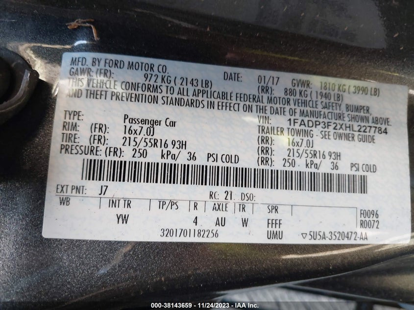 VIN 1FADP3F2XHL227784 2017 FORD FOCUS SE