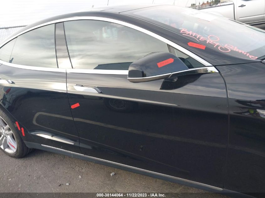 2013 TESLA MODEL S 5YJSA1AC2DFP10139