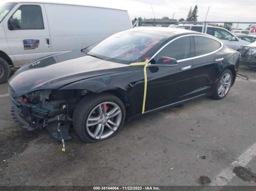 2013 TESLA MODEL S 5YJSA1AC2DFP10139