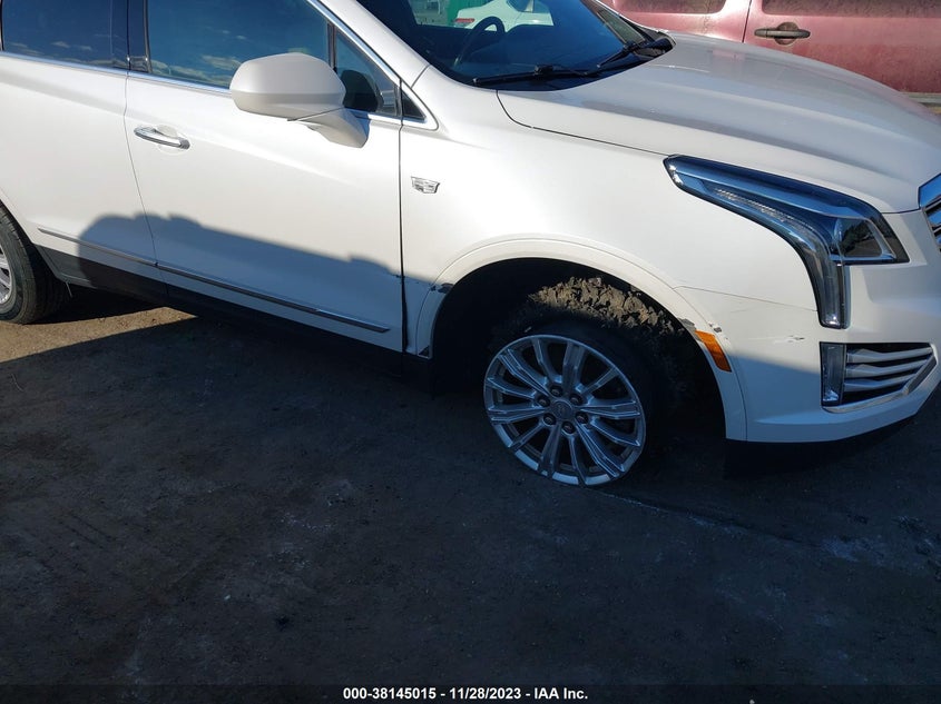VIN 1GYKNARS5KZ133334 2019 CADILLAC XT5 STANDARD